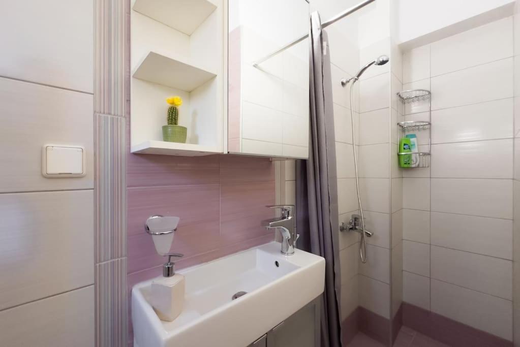 Apartmán Pagrati Cozy Retreat Atény Exteriér fotografie